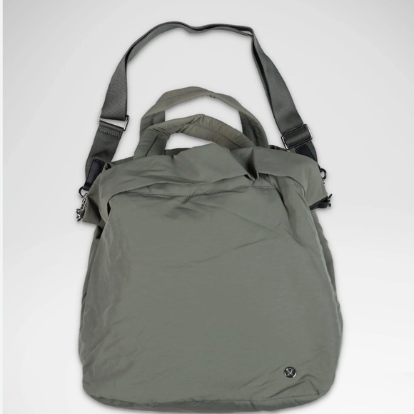 Lululemon Athletica Green Tote Bag with Adjustable Strap - Picture 4 of 5